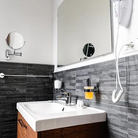 Del Centro 3* Modena