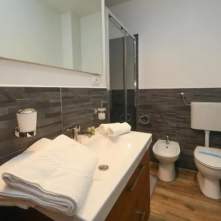 Del Centro Apartmanhotel Modena