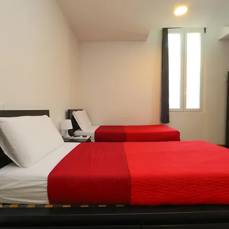 Del Centro Aparthotel *