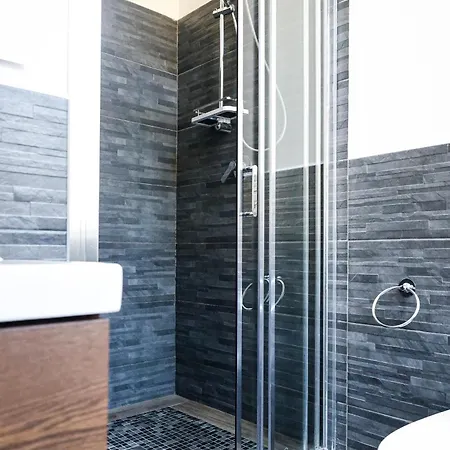 Ξενοδοχείο με διαμερίσματα Del Centro Μόντενα